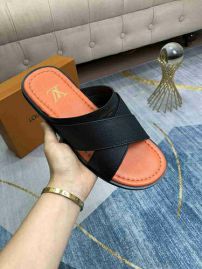 Picture of LV Slippers _SKU550983135411145